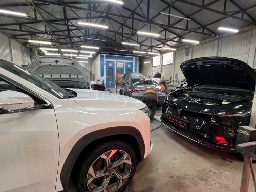 Если у виновника ДТП нет страховки — это не ваша проблема. По закону он обязан возместить ущерб. Помогаем с оценкой и судом